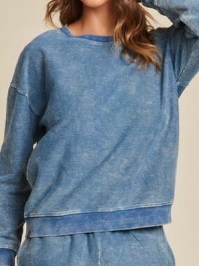Barefoot Dreams Indigo Light Wash Knit Pullover